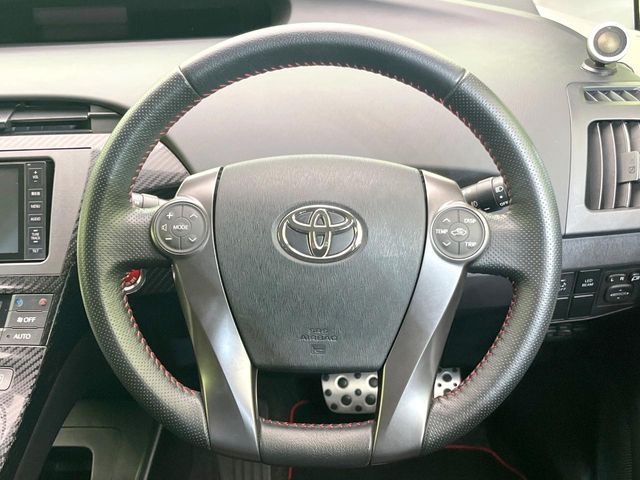 TOYOTA PRIUS 2012 Image 31