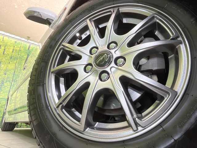 TOYOTA PRIUS 2012 Image 31