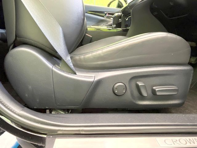 TOYOTA CROWN SEDAN HYBRID 2018 Image 31