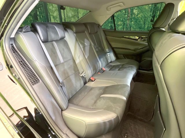 TOYOTA CROWN SEDAN HYBRID 2018 Image 31