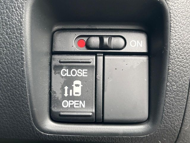 HONDA N BOX CUSTOM 2015 Image 31