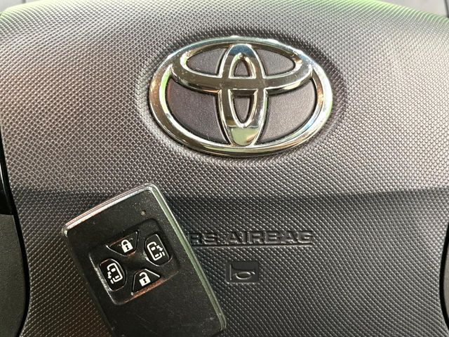 TOYOTA ESTIMA 2013 Image 31