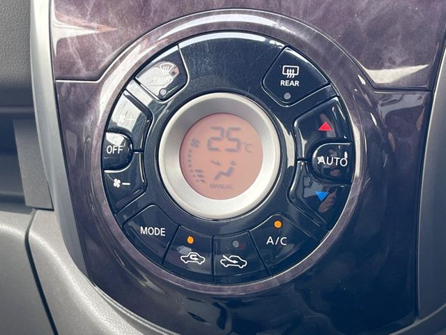 NISSAN MARCH 2017 Image 31