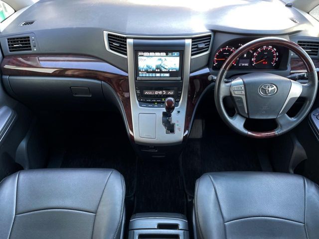 TOYOTA VELLFIRE 2012 Image 31