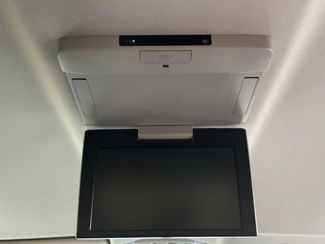 TOYOTA VELLFIRE 2012 Image 31