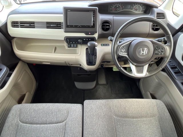 HONDA N BOX 2017 Image 31