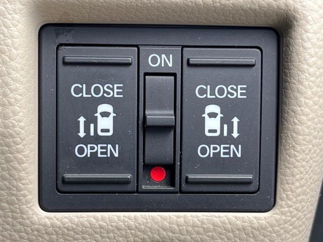 HONDA N BOX 2017 Image 31