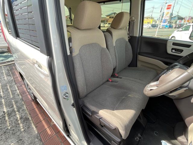 HONDA N BOX 2017 Image 31