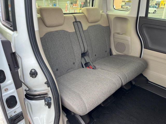 HONDA N BOX 2017 Image 31