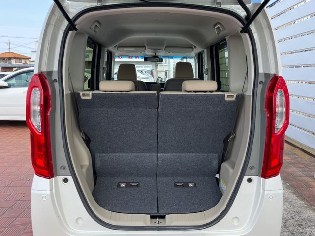 HONDA N BOX 2017 Image 31