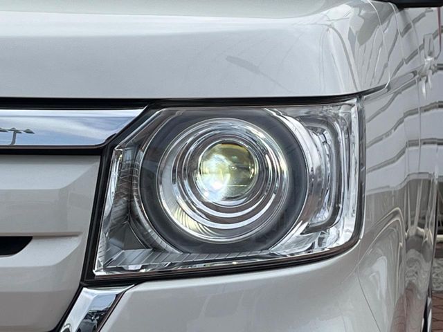 HONDA N BOX 2017 Image 31