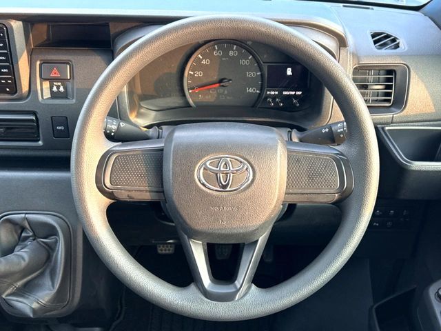 TOYOTA PIXIS VAN 4WD 2024 Image 31
