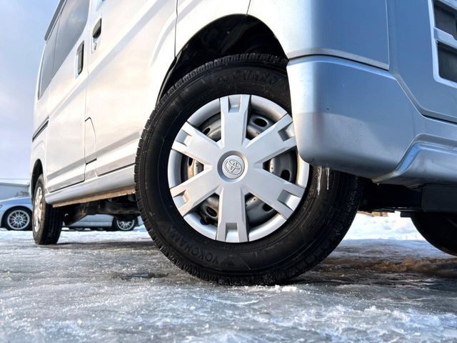 TOYOTA PIXIS VAN 4WD 2024 Image 31