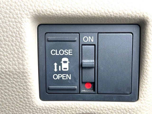 HONDA N BOX 2019 Image 31