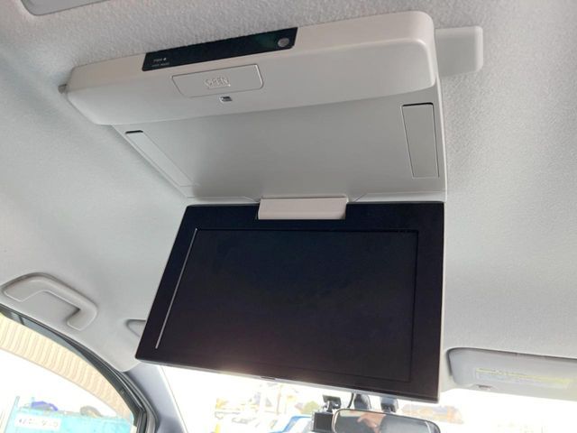 TOYOTA NOAH HYBRID 2015 Image 31