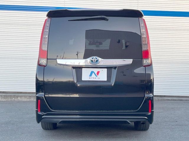 TOYOTA NOAH HYBRID 2015 Image 31