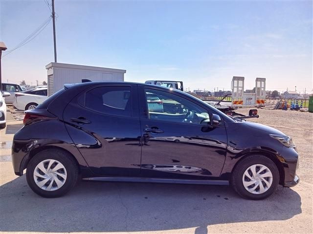 TOYOTA YARIS HYBRID 2021 Image 31