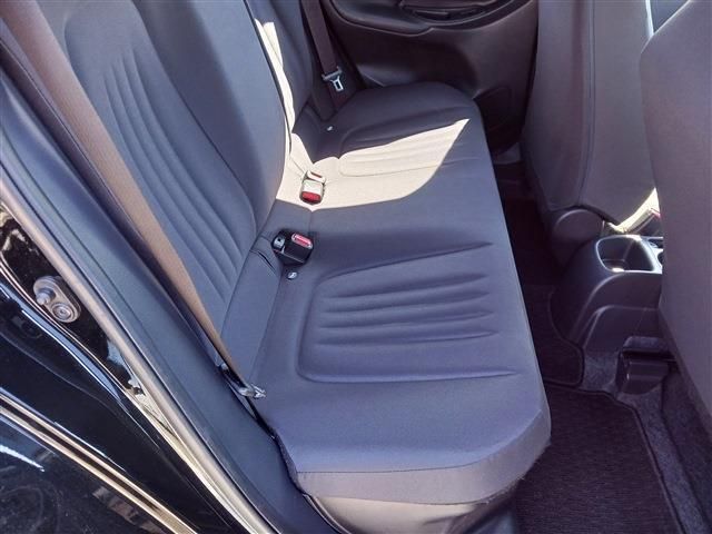 TOYOTA YARIS HYBRID 2021 Image 31