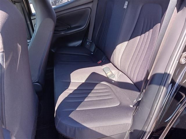 TOYOTA YARIS HYBRID 2021 Image 31