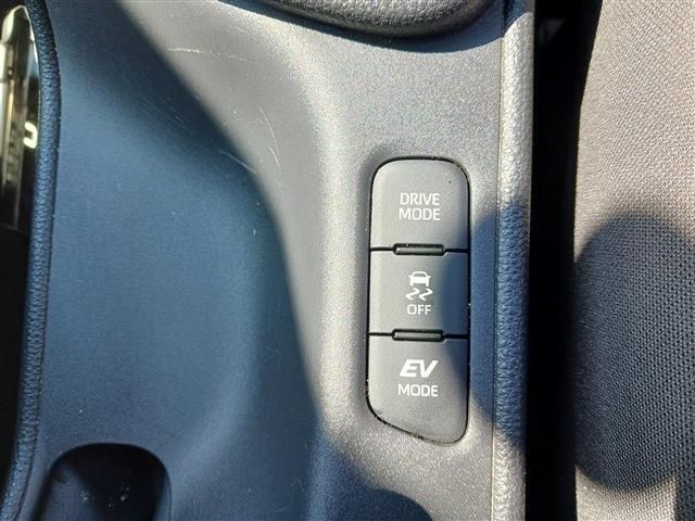 TOYOTA YARIS HYBRID 2021 Image 31