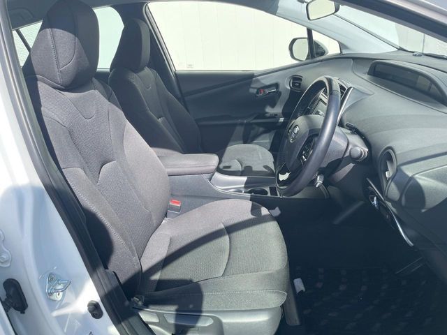 TOYOTA PRIUS 2019 Image 31