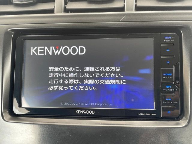 TOYOTA PRIUS ALPHA 2013 Image 31