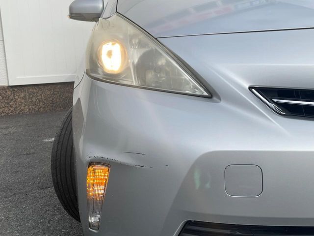 TOYOTA PRIUS ALPHA 2013 Image 31