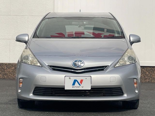 TOYOTA PRIUS ALPHA 2013 Image 31