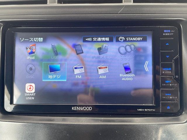 TOYOTA PRIUS ALPHA 2013 Image 31