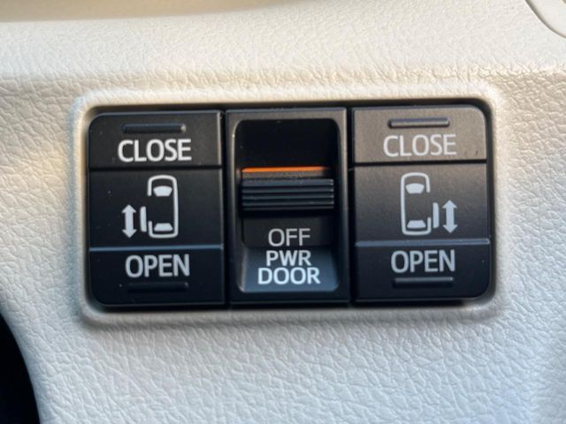 TOYOTA SIENTA HYBRID 2016 Image 31