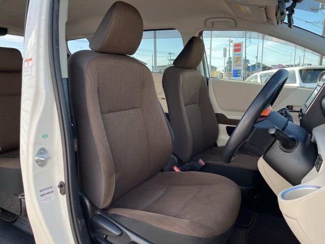 TOYOTA SIENTA HYBRID 2016 Image 31