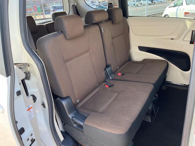 TOYOTA SIENTA HYBRID 2016 Image 31