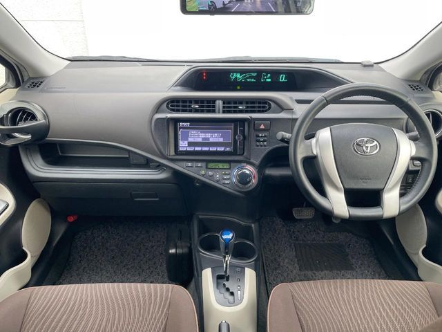 TOYOTA AQUA 2013 Image 31