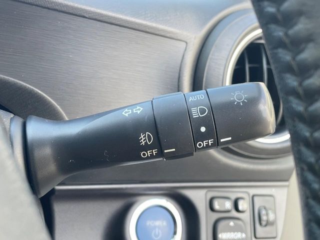 TOYOTA AQUA 2013 Image 31