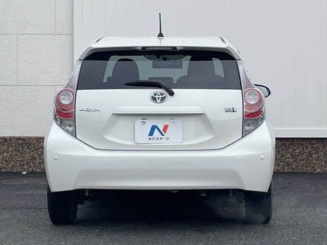 TOYOTA AQUA 2013 Image 31