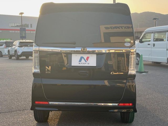 HONDA N BOX CUSTOM 2016 Image 31