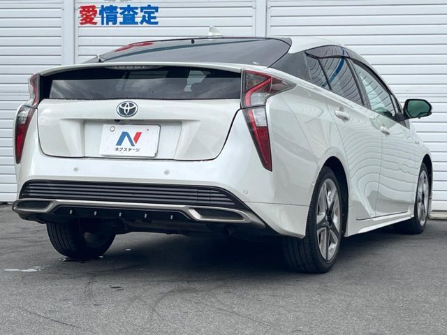 TOYOTA PRIUS 2017 Image 31