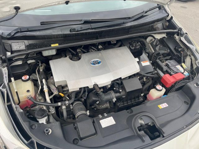 TOYOTA PRIUS 2017 Image 31