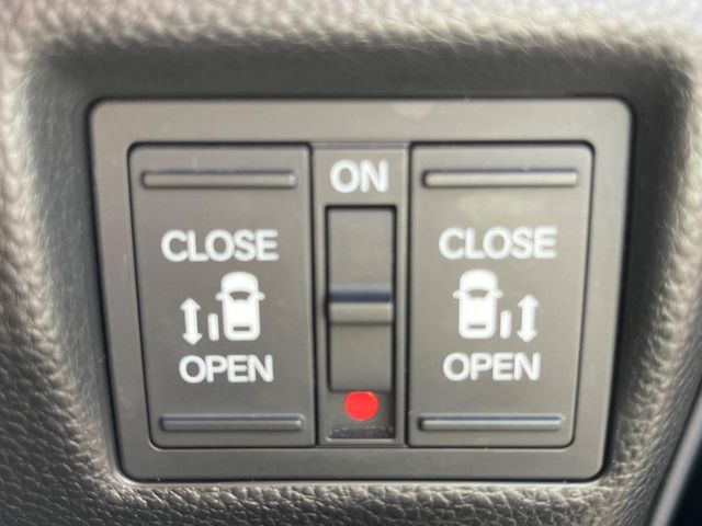 HONDA N BOX CUSTOM 2020 Image 31