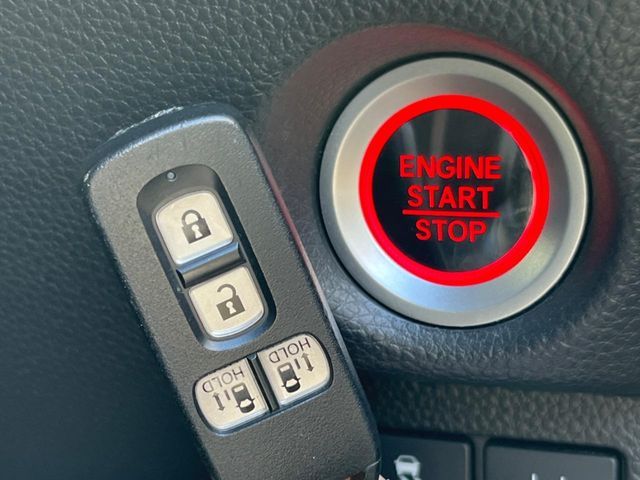 HONDA N BOX CUSTOM 2020 Image 31