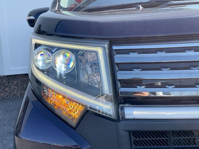 DAIHATSU MOVE CUSTOM 2017 Image 31