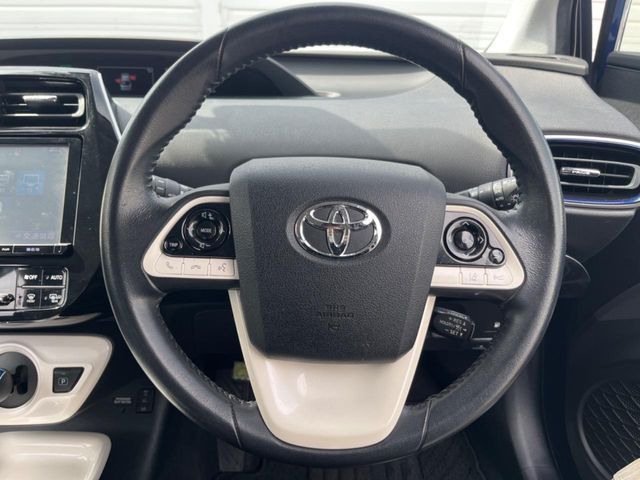 TOYOTA PRIUS 2016 Image 31