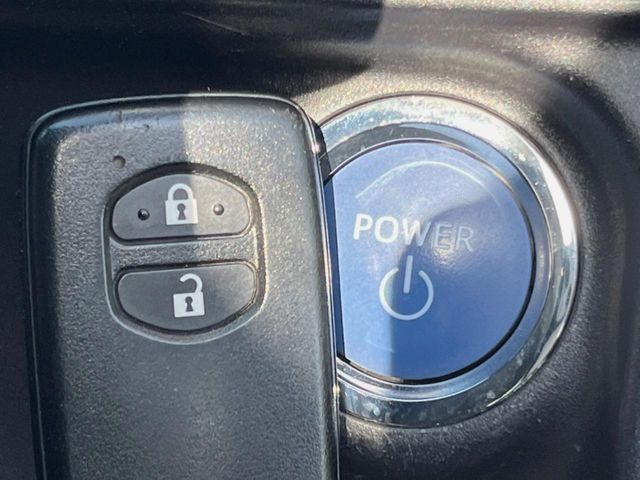 TOYOTA AQUA 2017 Image 31