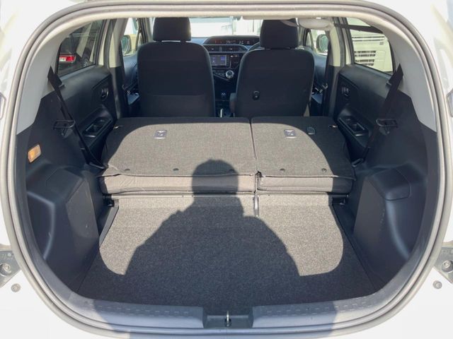 TOYOTA AQUA 2017 Image 31