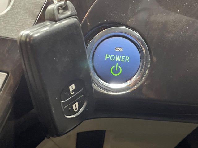 TOYOTA PRIUS 2012 Image 31