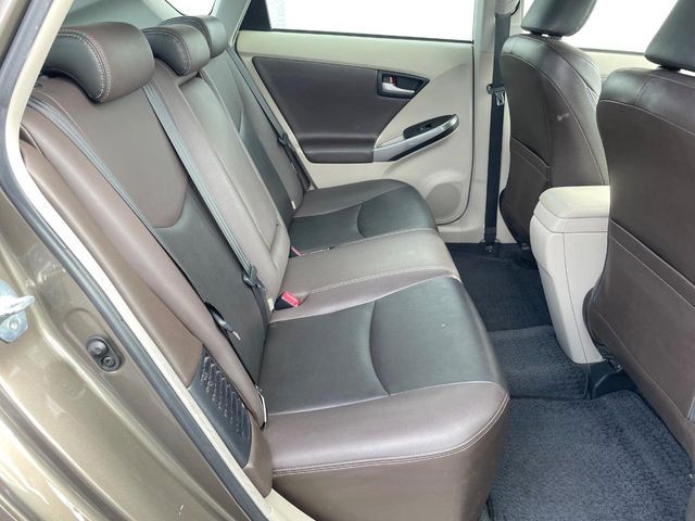 TOYOTA PRIUS 2012 Image 31