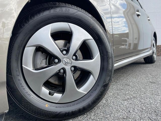 TOYOTA PRIUS 2012 Image 31