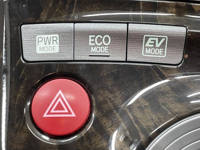 TOYOTA PRIUS 2012 Image 31