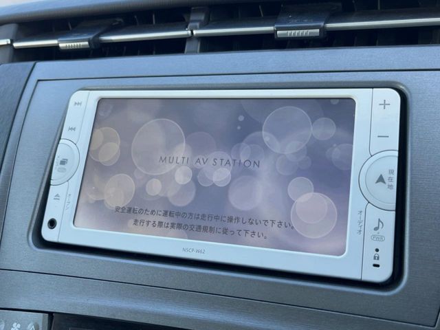 TOYOTA PRIUS 2013 Image 31