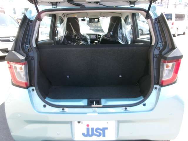 DAIHATSU MIRA E:S 2025 Image 31